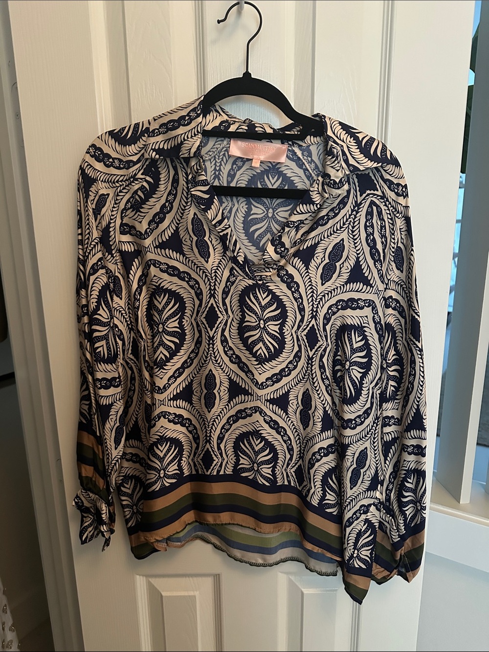 Long-Sleeve Printed Button-Down Blouse in Navy and Cream